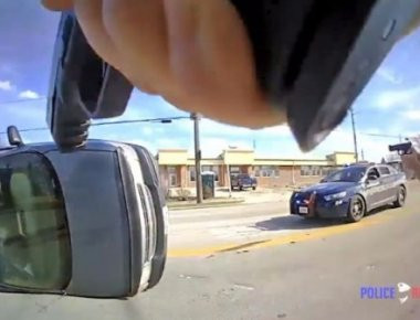 ΗΠΑ: Η στιγμή της καταδίωξης ενός εμπόρου ναρκωτικών (βίντεο)